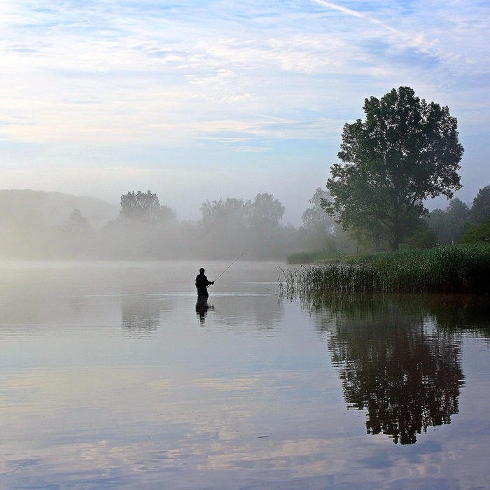 저수지 낚시 풍경